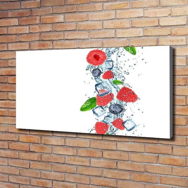 Bild auf leinwand Waldfrüchte mit Eis