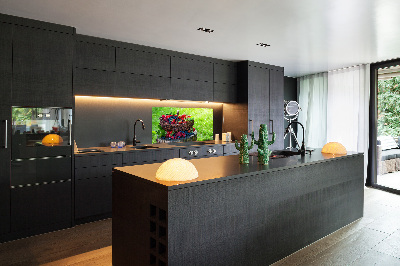 Glasrückwand für die küche Ein Korb mit Waldfrüchten