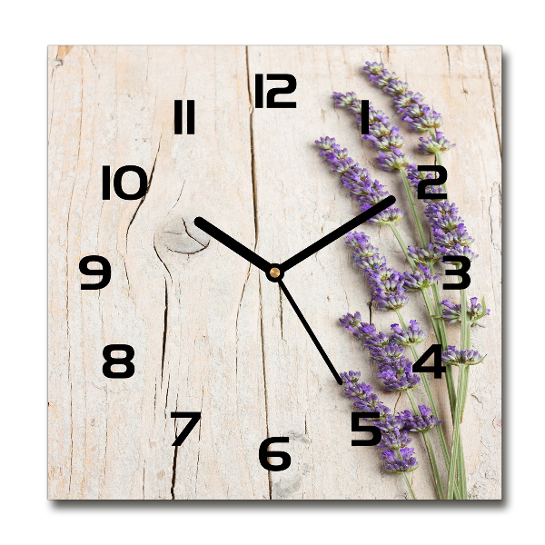Wanduhr modern quadratisch Lavendel auf Holz