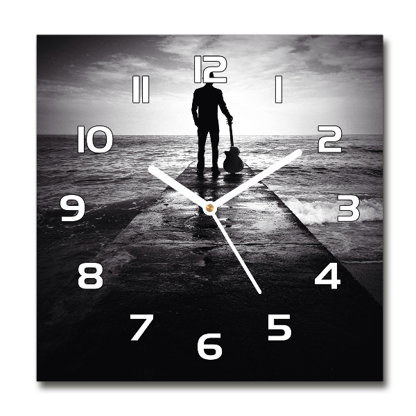 Wanduhr quadratisch Gitarrist auf dem Pier
