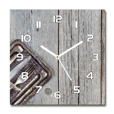 Wanduhr modern quadratisch Besteck auf Brettern