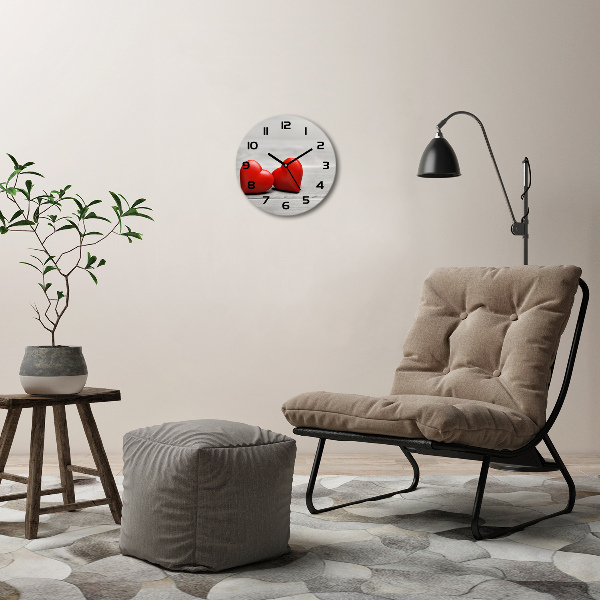 Wanduhr glas rund Herzen auf Holz