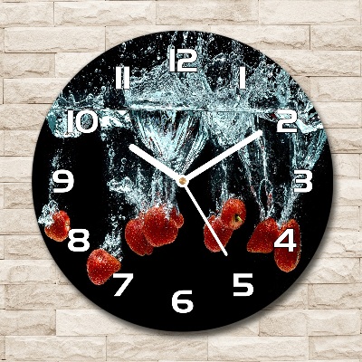Wanduhr glas rund Erdbeeren unter Wasser