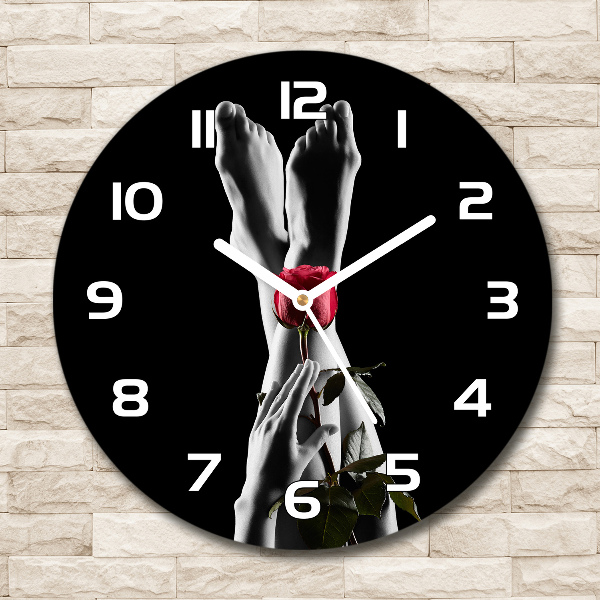 Wanduhr rund Rose und Füße