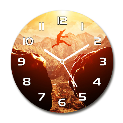 Wanduhr glas rund Spring über den Abgrund
