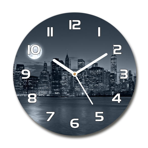 Wanduhr rund New York bei Nacht