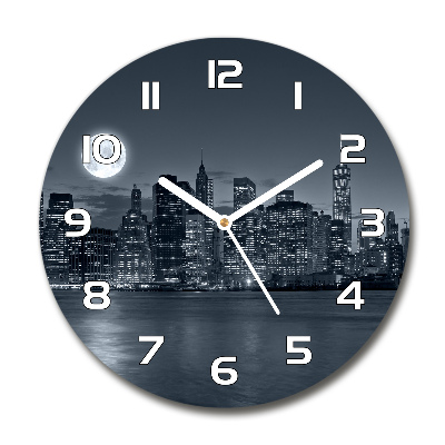 Wanduhr rund New York bei Nacht
