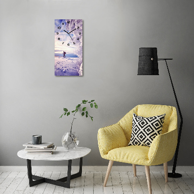 Moderne wanduhr Skifahrer