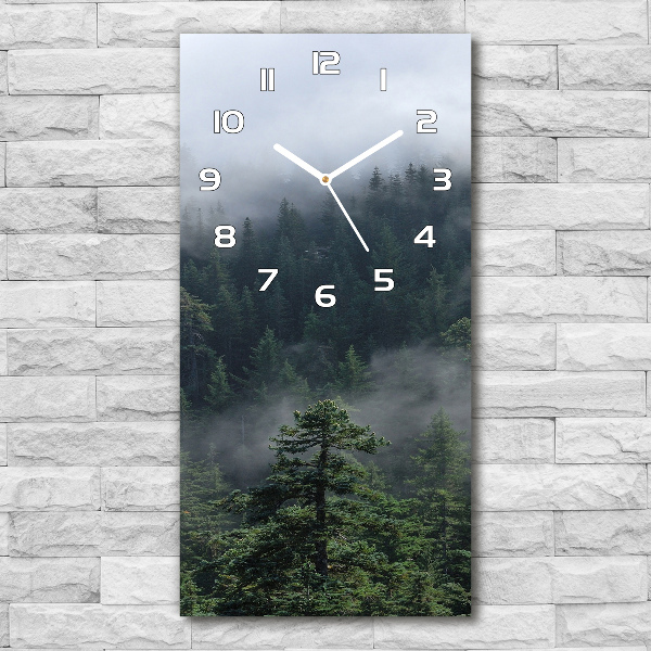 Wanduhr aus glas Nebel über dem Wald