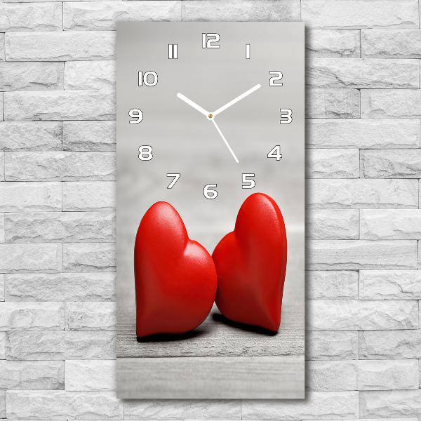 Vertikale Uhr Herzen auf Holz