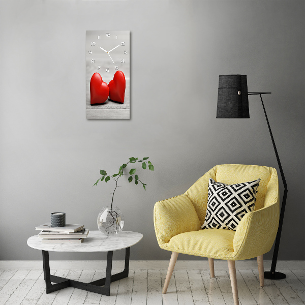 Vertikale Uhr Herzen auf Holz