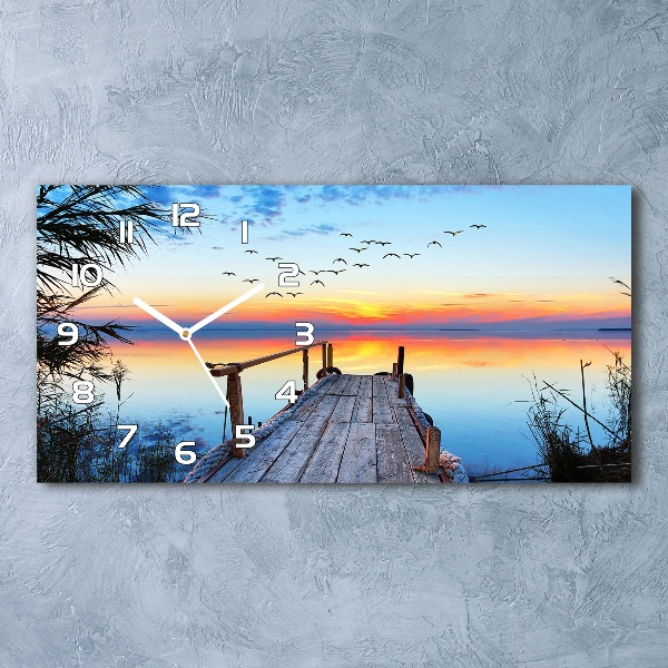 Horizontale Uhr Pier am See