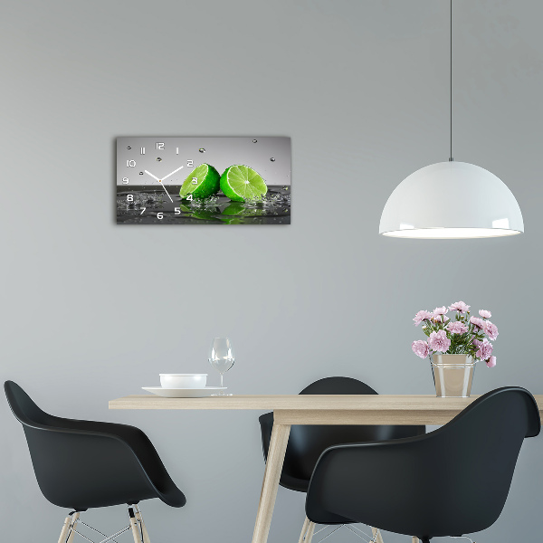 Glasuhr Kalk in Wasser