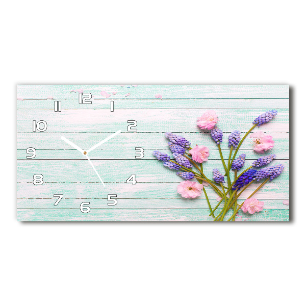 Glasuhr Lavendel auf Holz