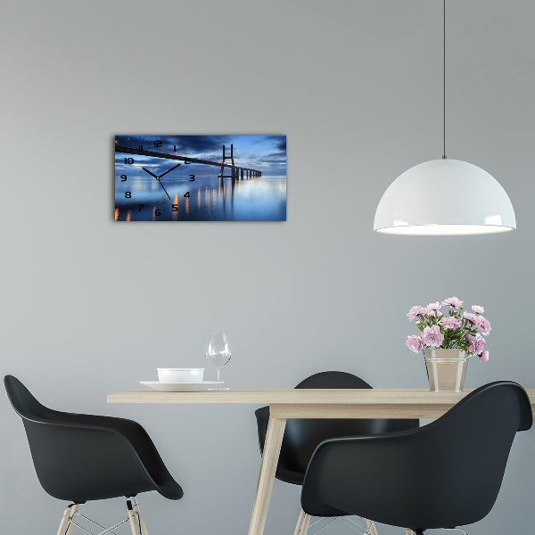 Moderne wanduhr Beleuchtete Brücke