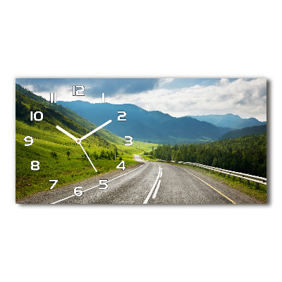 Moderne wanduhr Straße in den Bergen