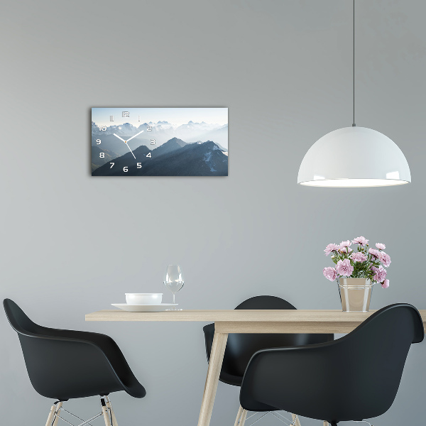 Horizontale Uhr Berggipfel