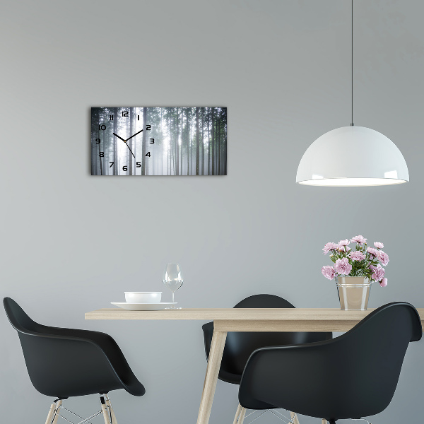 Moderne wanduhr Nebel im Wald