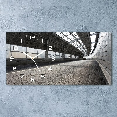 Glasuhr Straße im Tunnel