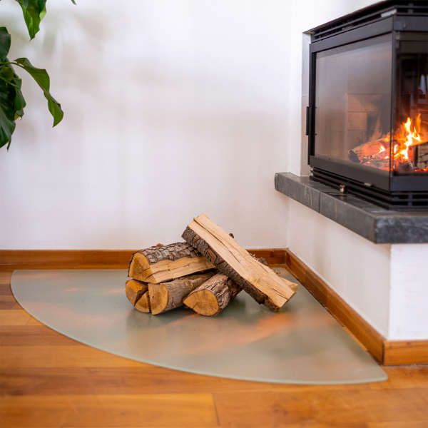 Viertelrunde Glasplatte für Kaminöfen mit Frost-Effekt-Optik