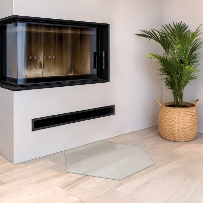 Sechseckige Kamin Glasplatte in mattierter Glasoptik
