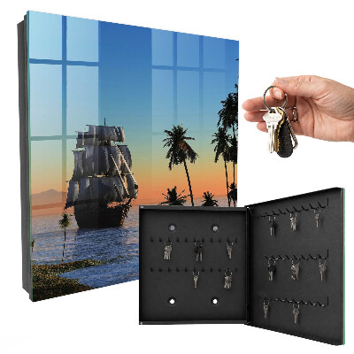 Schlüsselbox im Design eines Segelboots