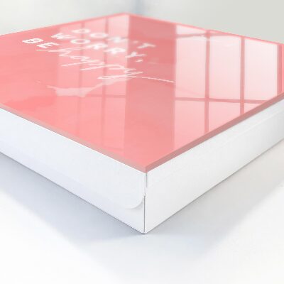Schlüsselbox zur Wandmontage mit Positive Inspiration Design