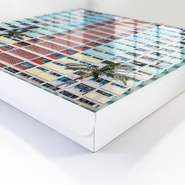 Schlüsselbox für die Wand im Design Farbenfrohe Architektur
