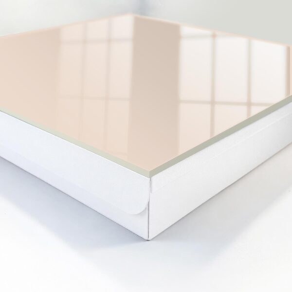 Schlüsselbox für die Wand in warmem Beige