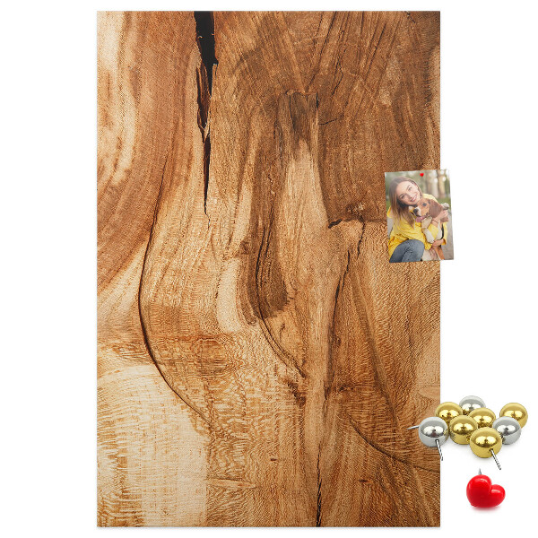 Pinnwand mit natürlicher Holzmaserung in warmen Farbtönen