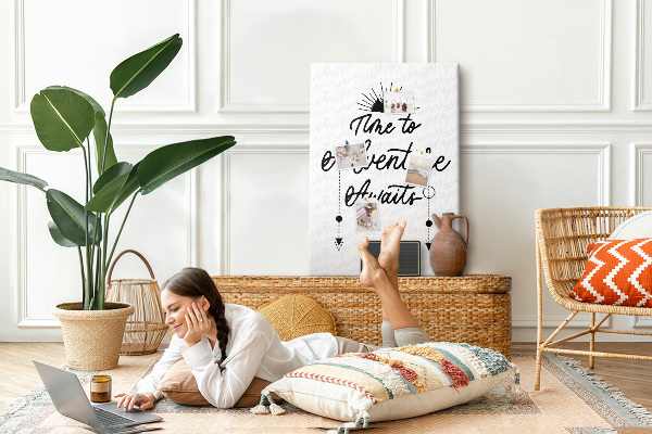 Bedruckte Korkplatte mit inspirierendem Abenteuerspruch