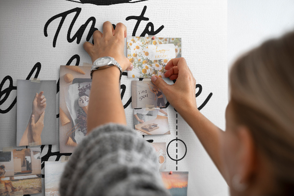 Bedruckte Korkplatte mit inspirierendem Abenteuerspruch