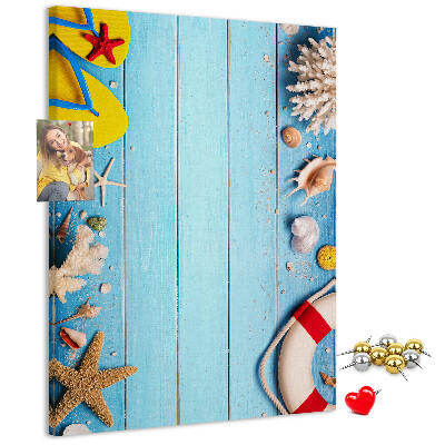Bedruckte Korkplatte mit Motiv Sommerstrand mit Muscheln und Sand