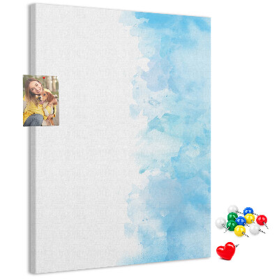 Pinnwand mit zarten blauen Aquarellfarben auf Leinwand