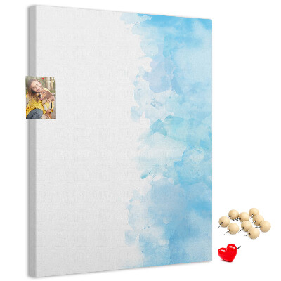 Pinnwand mit zarten blauen Aquarellfarben auf Leinwand