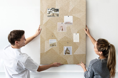 Pinnwand mit geometrischem Muster in Beige- und Brauntönen