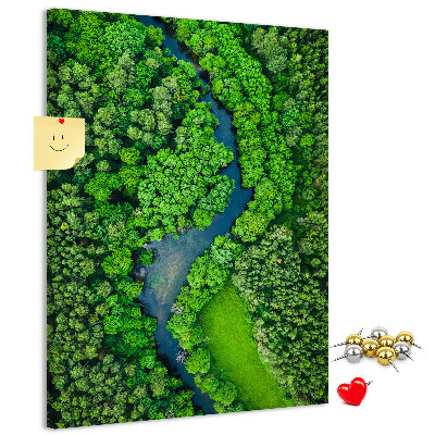 Bedruckte Korkplatte mit Motiv einer grünen Landschaft mit gewundenem Fluss
