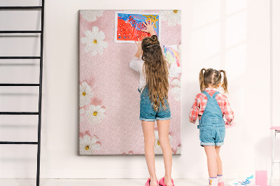Bedruckte Korkplatte mit rosa Hintergrund und weißen Gänseblümchen