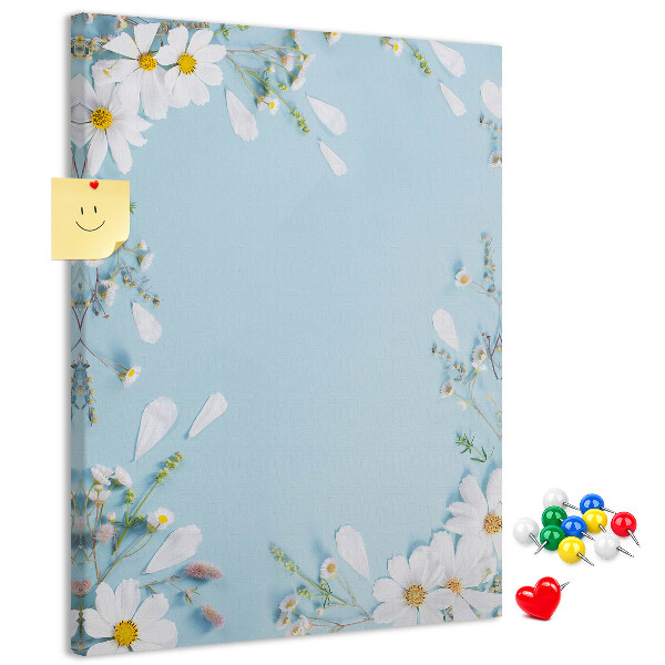 Bedruckte Korkplatte mit Blumenmuster auf blauem Hintergrund
