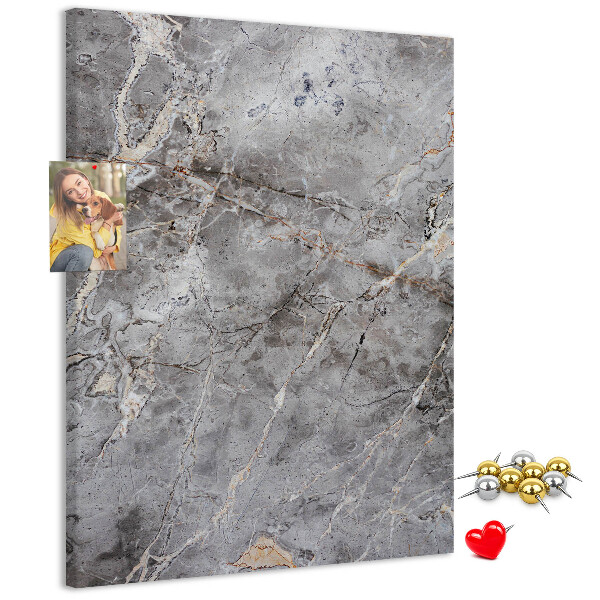 Pinnwand in grauem Marmor-Design mit feinen Adern