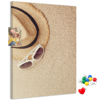 Bedruckte Korkplatte mit sommerlichem Strandmotiv im Sand
