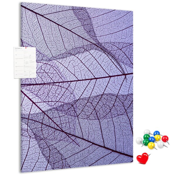 Bedruckte Korkplatte mit Motiv zarte Blätter in Violetttönen