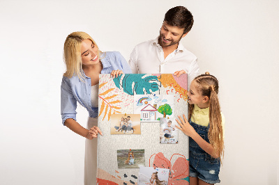Kork-Pinnwand mit Motiv tropische Blätter und Blüten in Pastelltönen