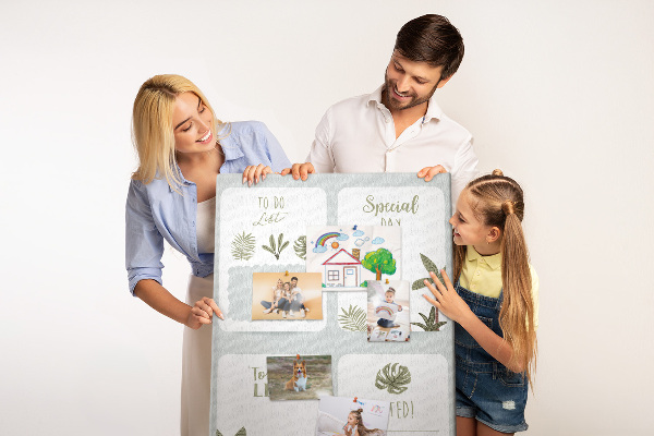 Pinnwand mit Dschungelmotiv und exotischen Tieren