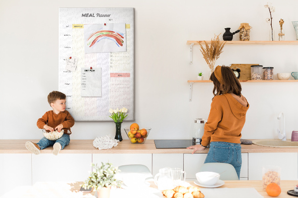 Pinnwand Speiseplaner mit farbigen Abschnitten