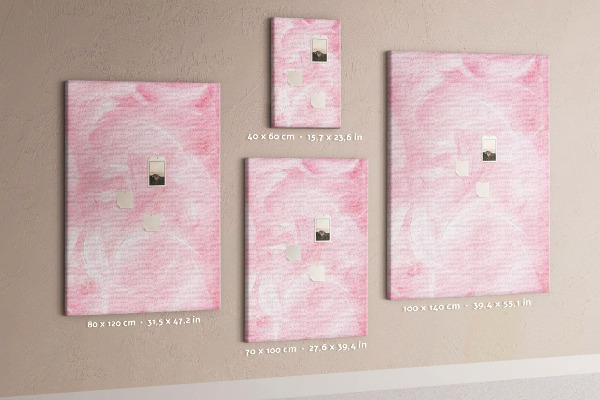 Bedruckte Korkplatte mit Motiv zarte rosa Federn