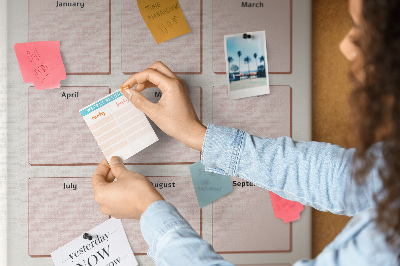 Geburtstagskalender aus Kork mit bedruckter Oberfläche und Platz für Notizen