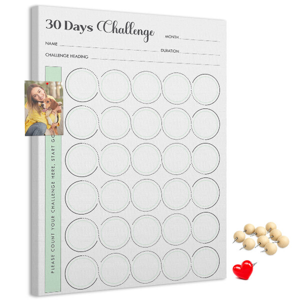 Kork-Pinnwand mit 30-Tage-Challenge-Planer