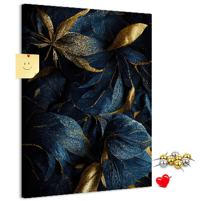 Bedruckte Korkplatte mit goldenen Blättern auf dunklem Hintergrund
