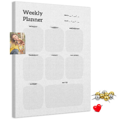 Wochenplaner mit leeren Feldern zur Wandmontage